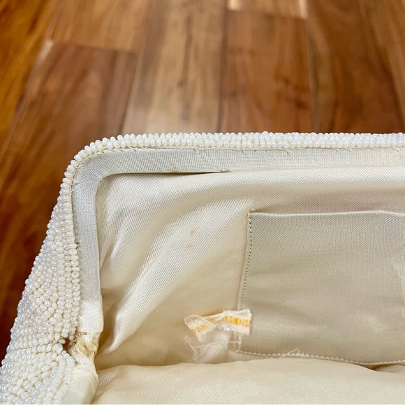 Vintage White Beaded Evening Hand Bag Clutch 1920’s Style Hand Made in Japan. - Picture 9 of 15